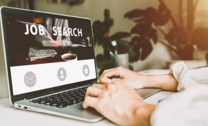 Адриан Ченг: HK трябва да изгради платформи за международен и местен обмен на таланти