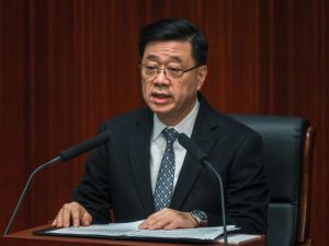 Хонконг обещава да положи всички усилия за справяне с последиците от пожара, обмисля реформи за подобряване на безопасността на сградите