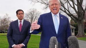 Тръмп каза, че обмисля “свиване” на американските военни операции в Иран