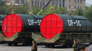 Сенатът на САЩ предупреждава за ядрения капацитет на Китай часове преди срещата на върха Си-Тръмп